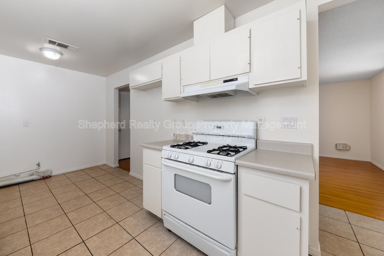 55+ Community 2 beds, 1 bath with garage property image