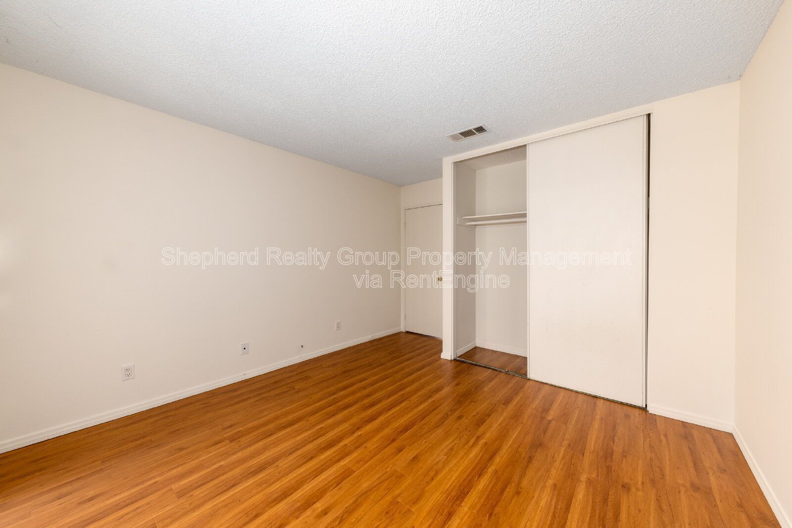 55+ Community 2 beds, 1 bath with garage property image