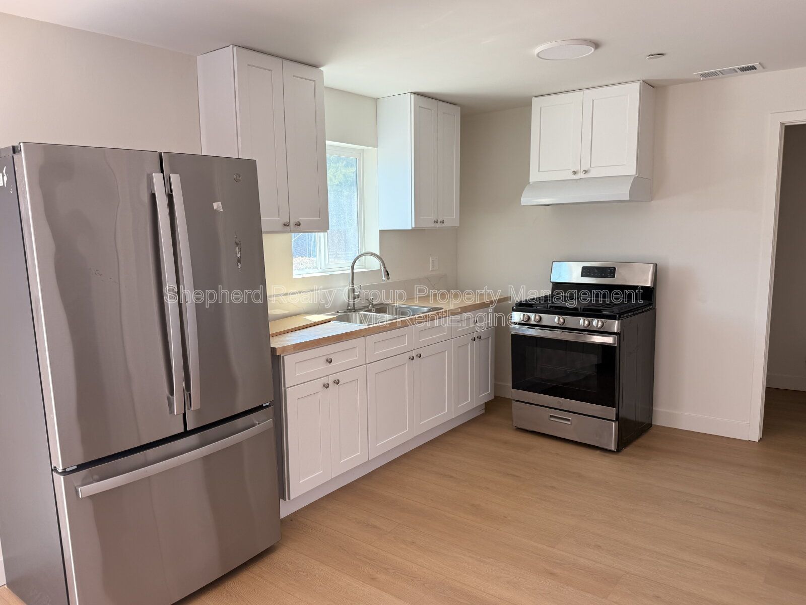 Newly Remodeled 2 bedroom property image