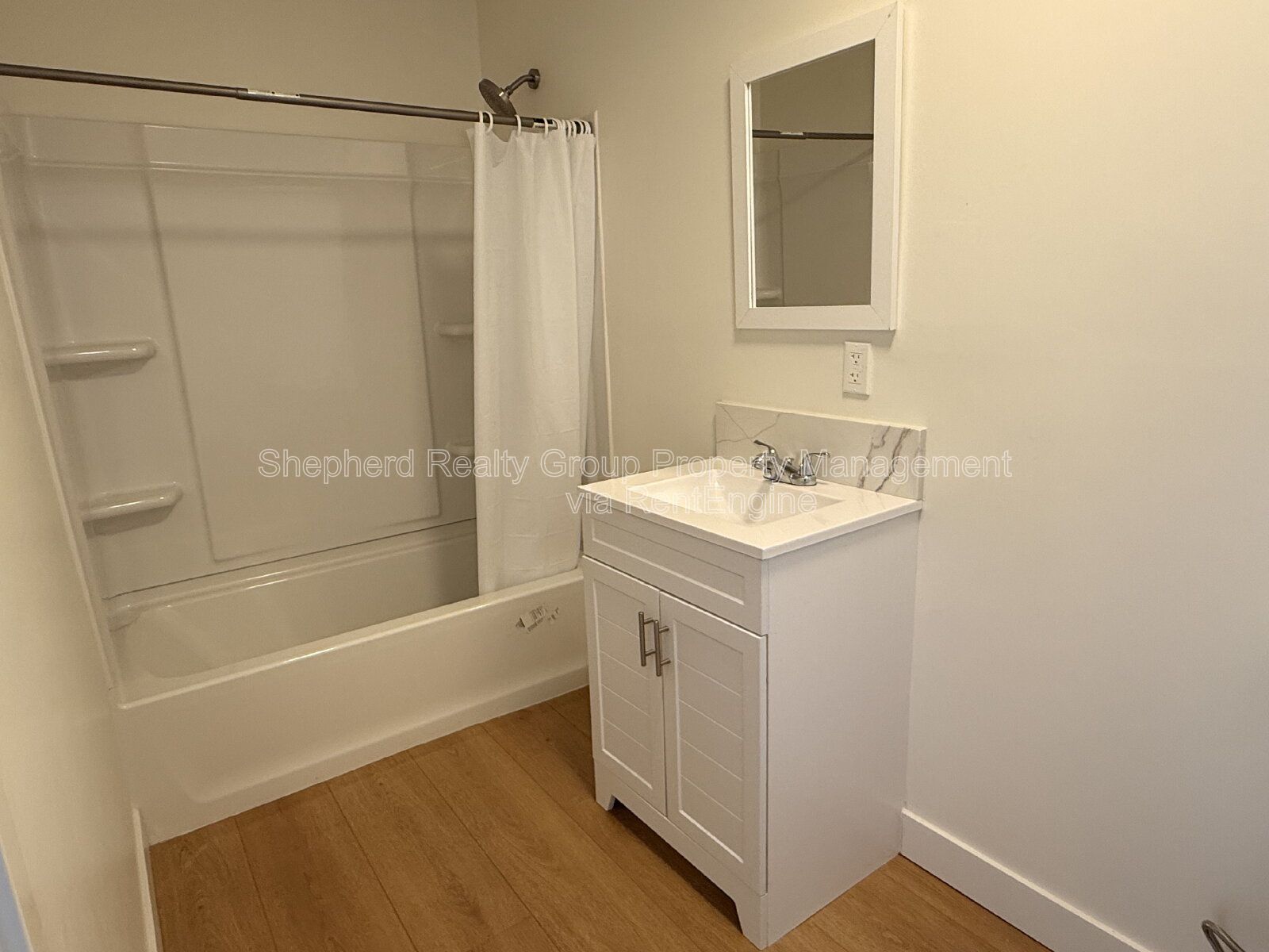 Newly Remodeled 2 bedroom property image