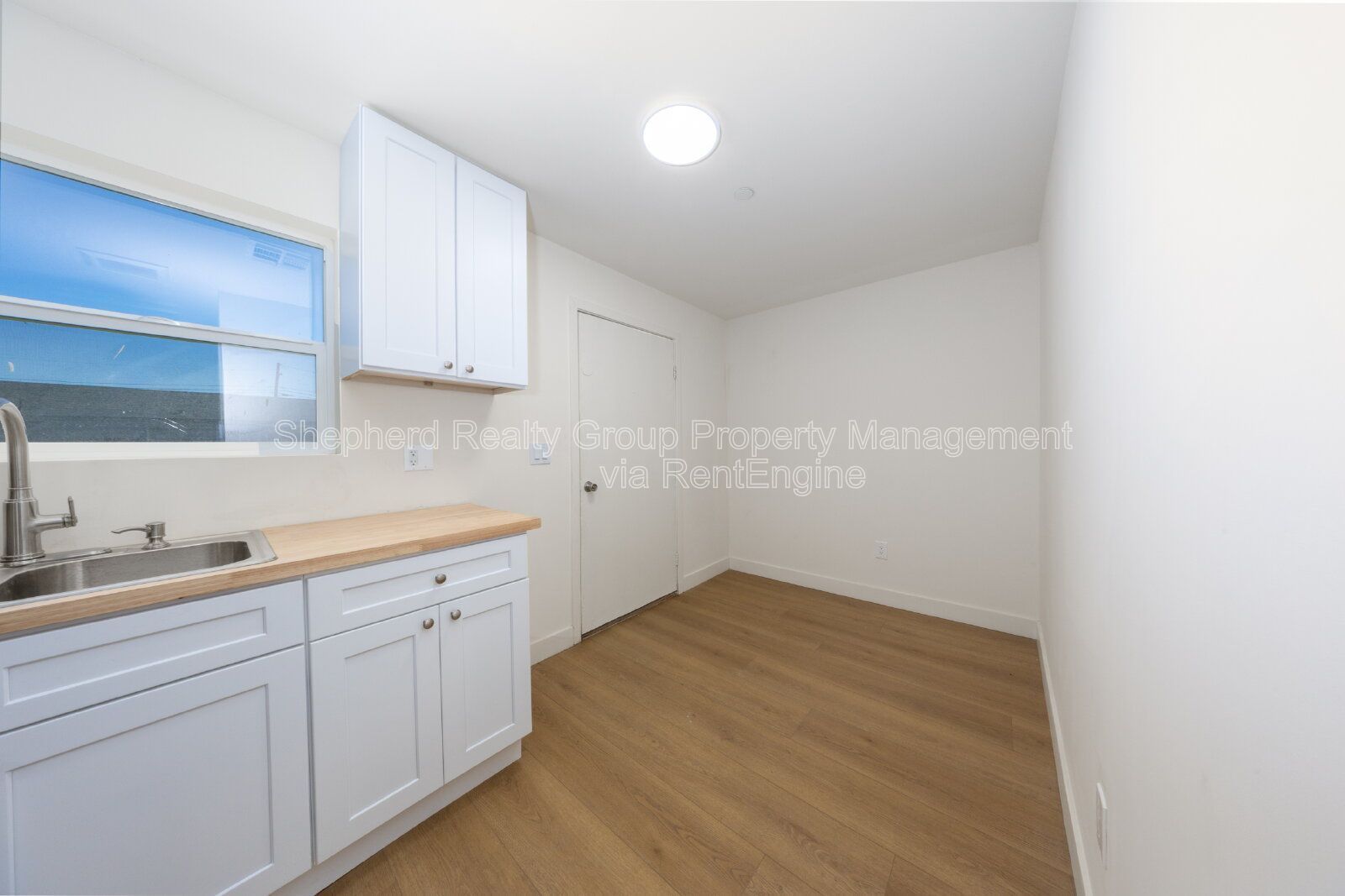Newly Remodeled 2 bedroom property image