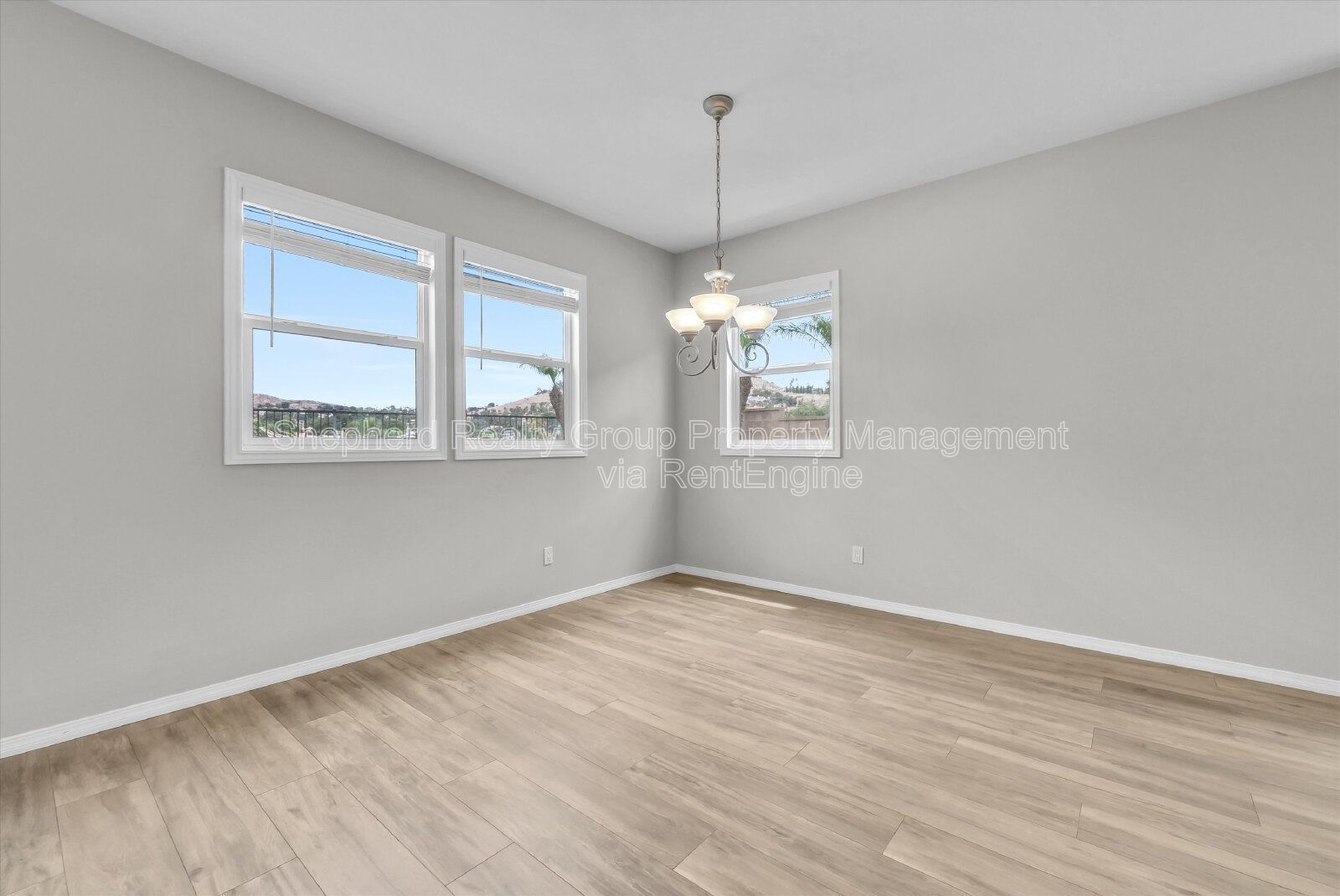 Well cared for 3 bedroom home property image