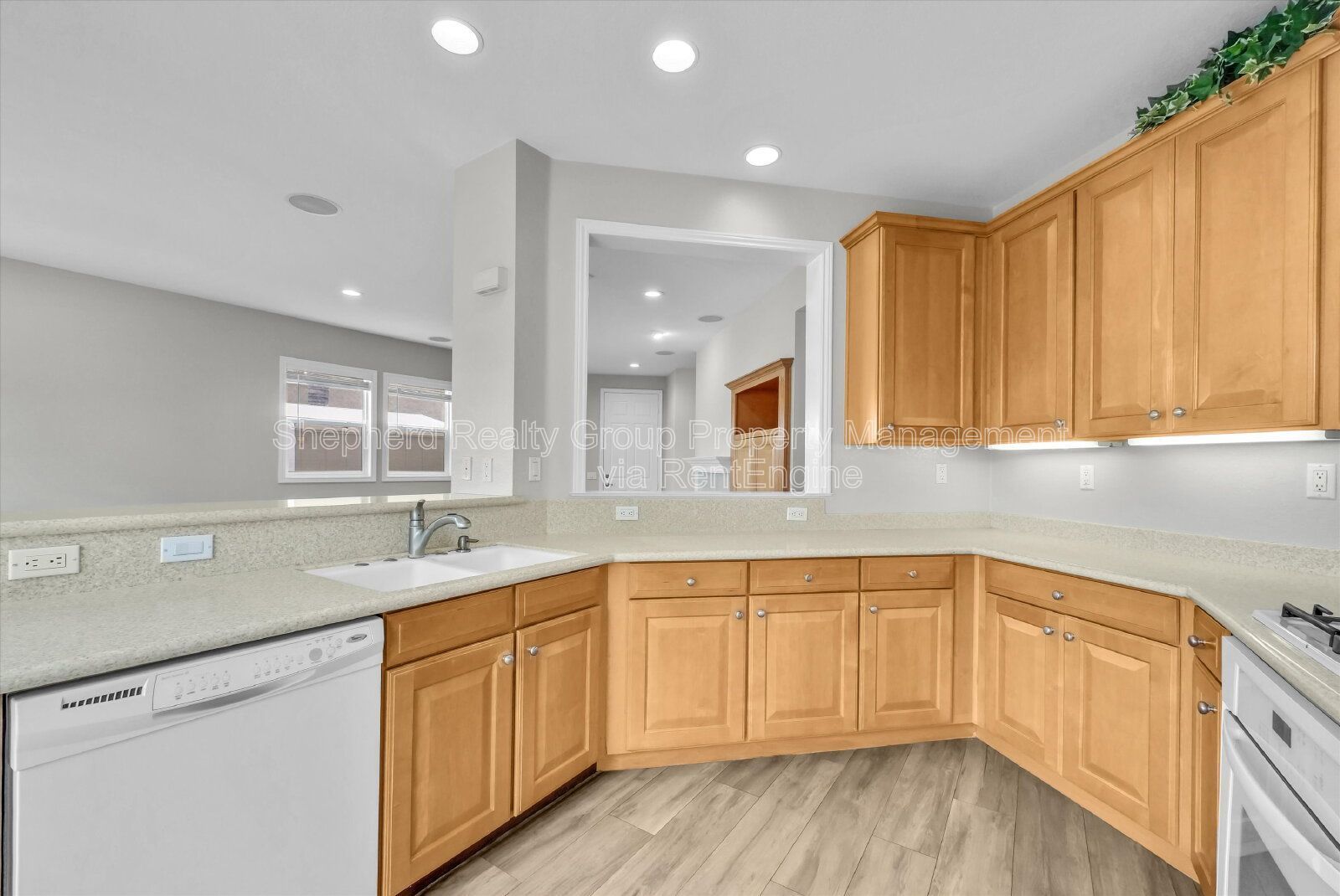 Well cared for 3 bedroom home property image