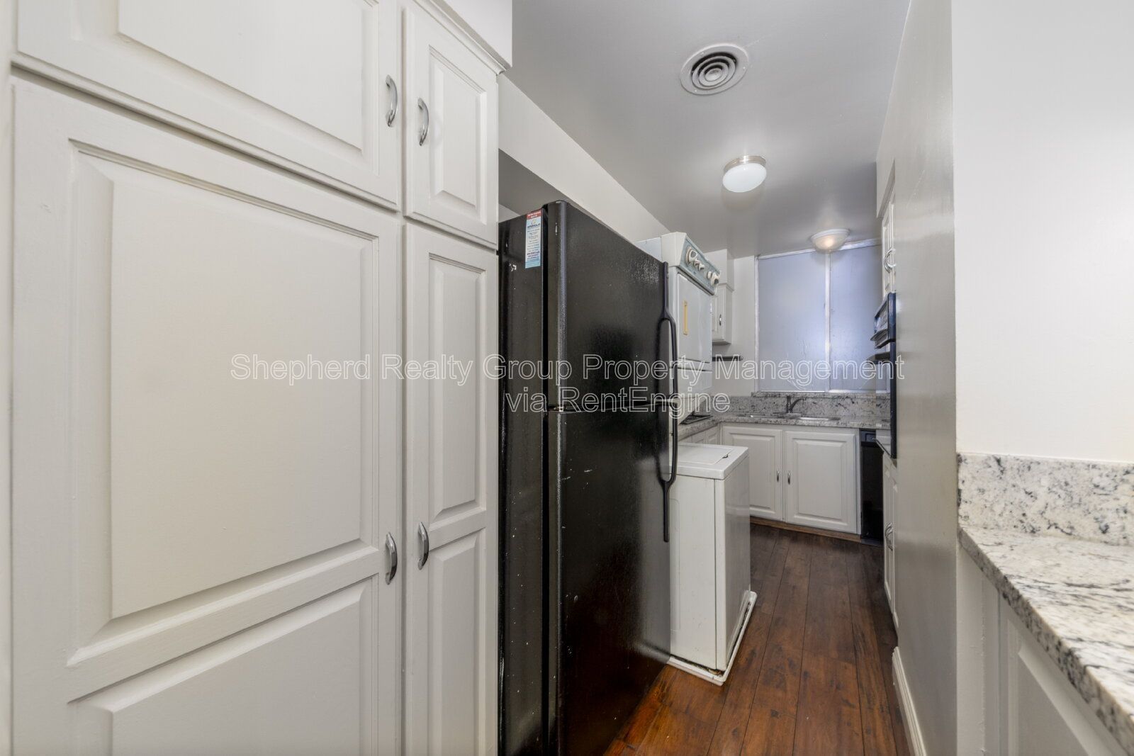 2 bed 2 bath condo with in unit washer/dryer property image