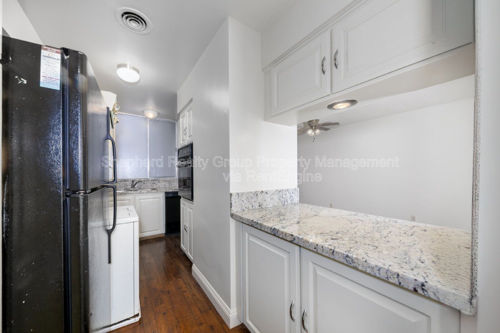 2 bed 2 bath condo with in unit washer/dryer property image