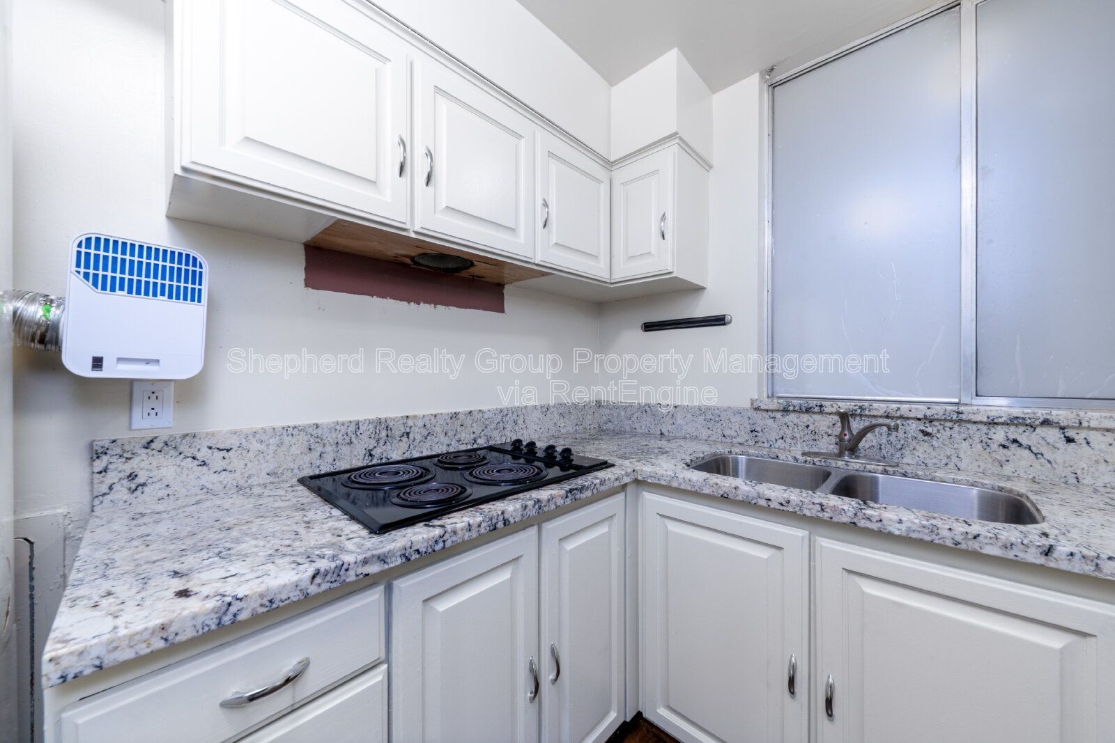 2 bed 2 bath condo with in unit washer/dryer property image