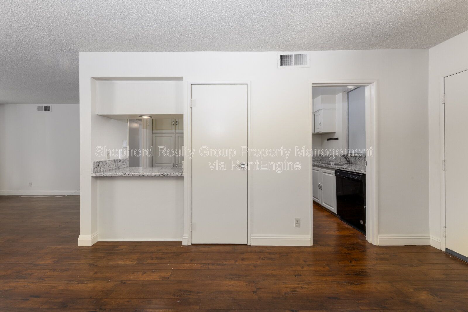 2 bed 2 bath condo with in unit washer/dryer property image