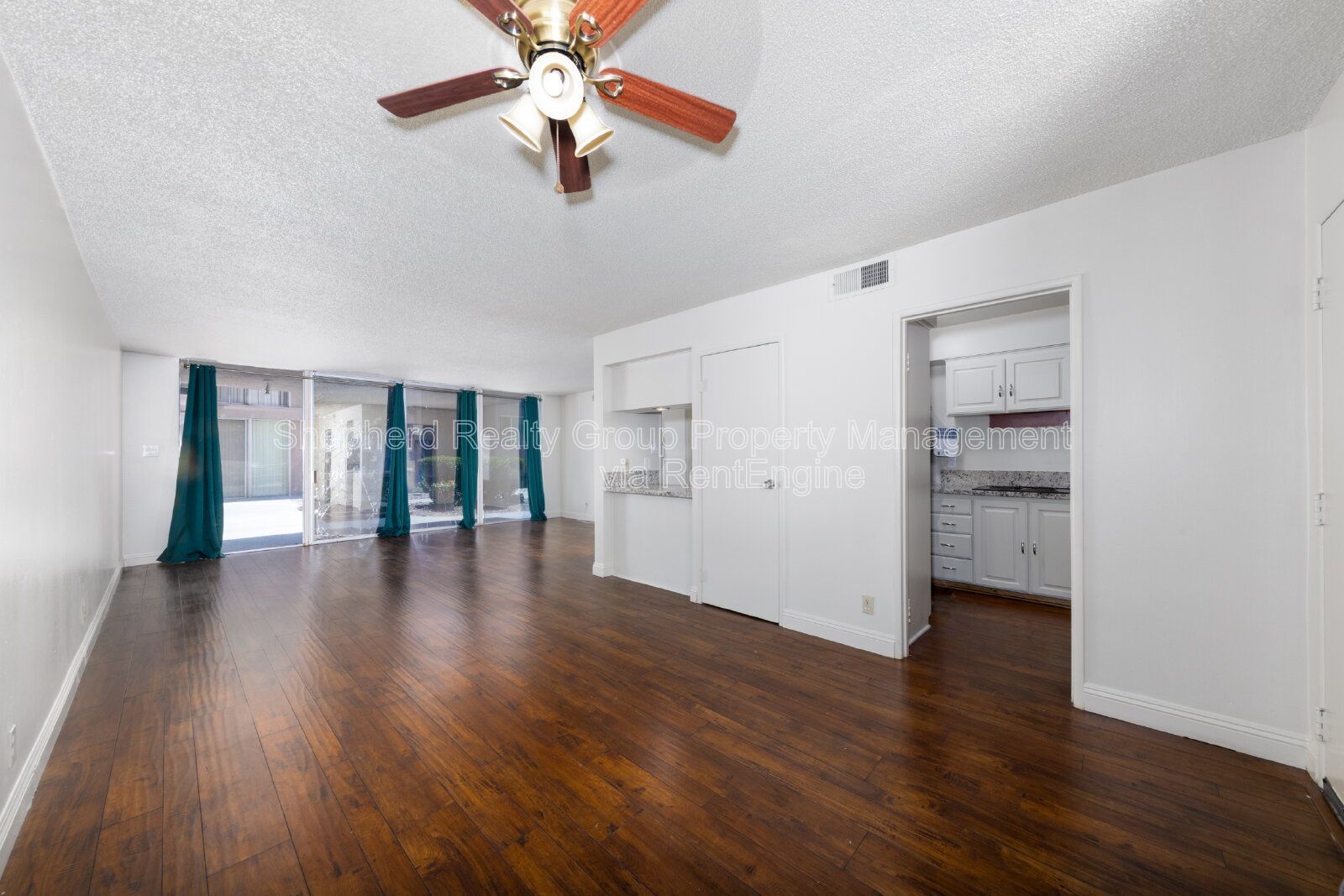 2 bed 2 bath condo with in unit washer/dryer property image