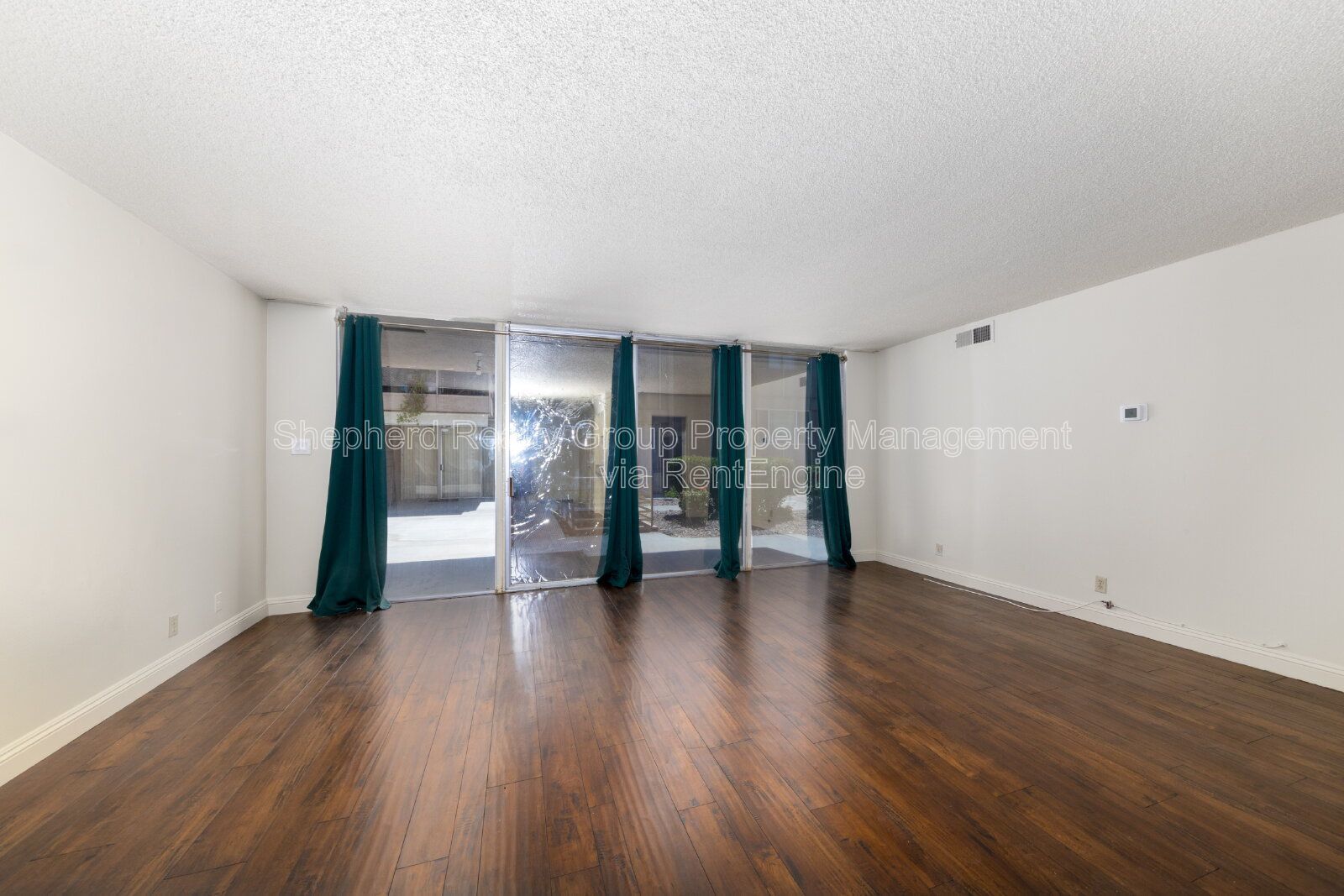 2 bed 2 bath condo with in unit washer/dryer property image