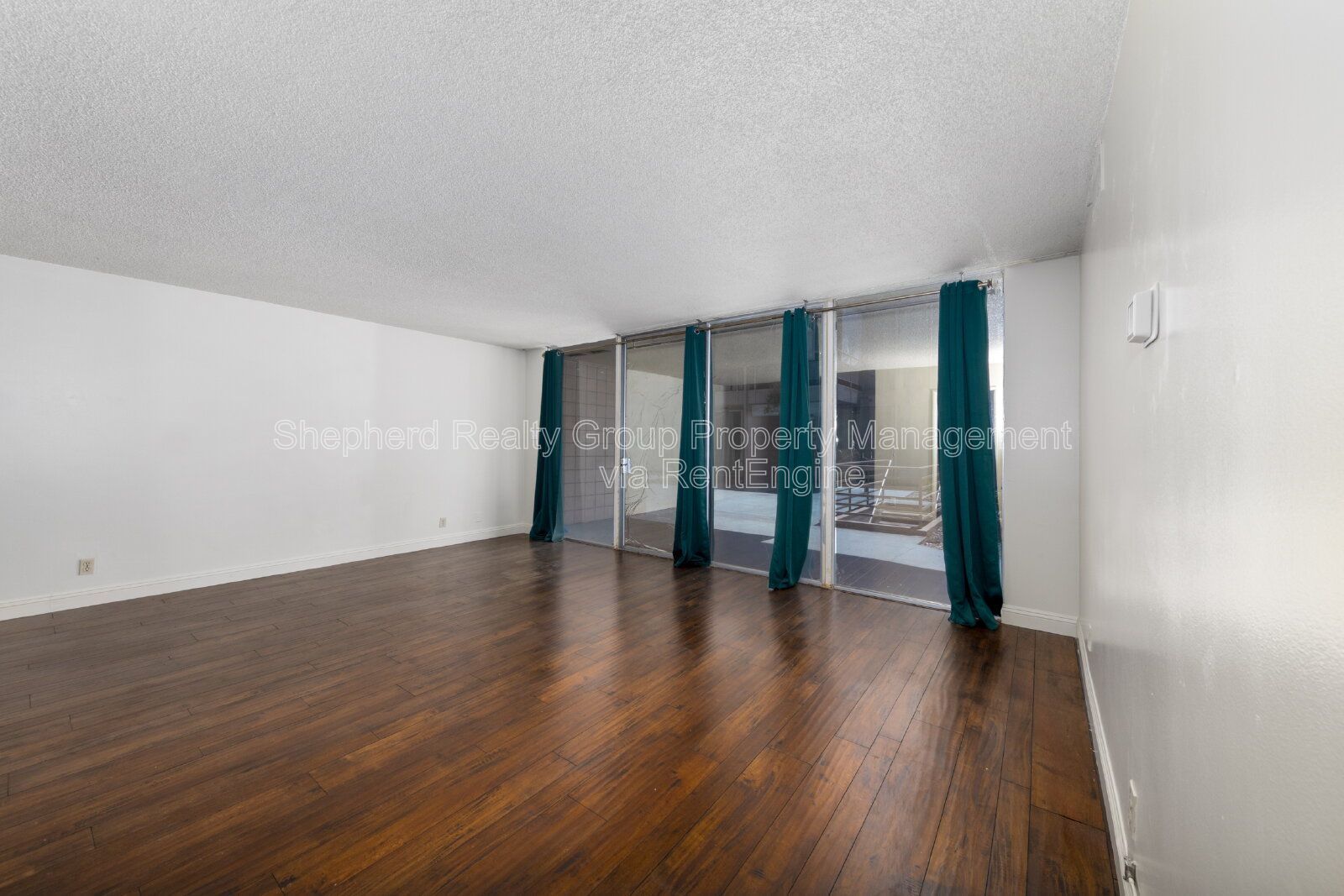 2 bed 2 bath condo with in unit washer/dryer property image