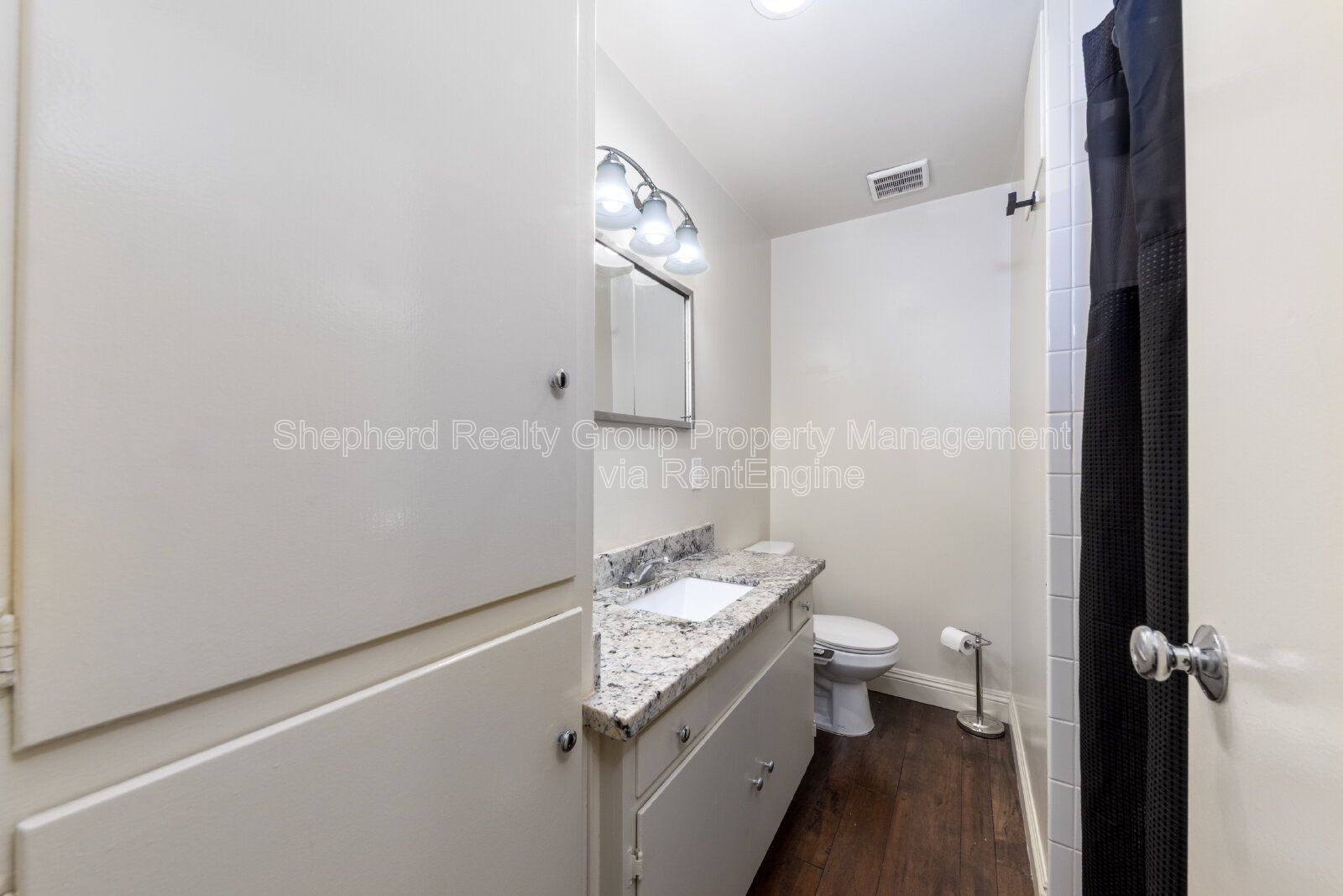 2 bed 2 bath condo with in unit washer/dryer property image