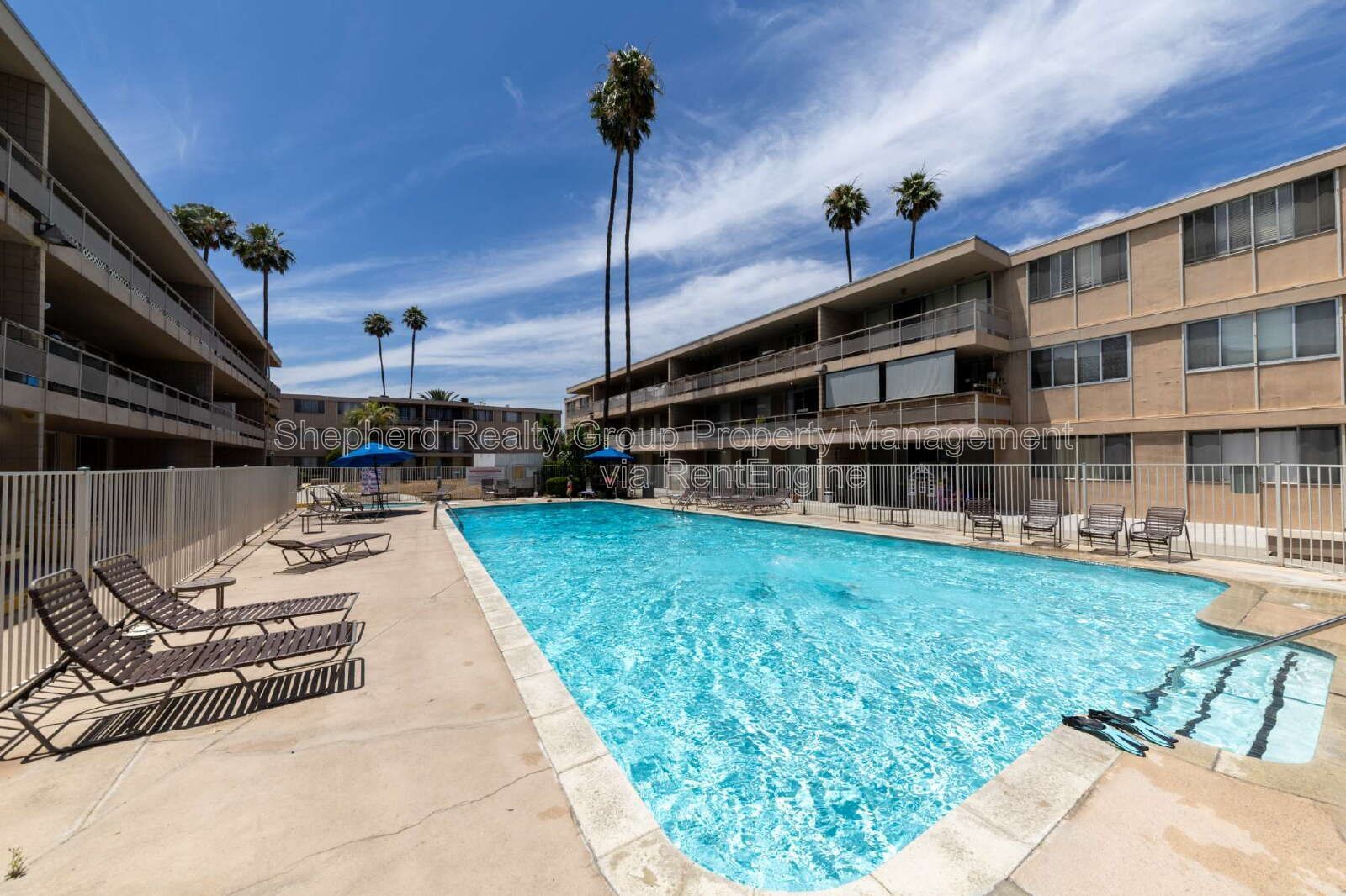 2 bed 2 bath condo with in unit washer/dryer property image